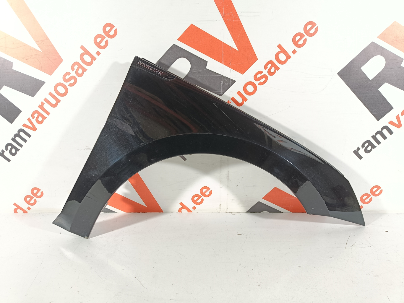 Skoda Octavia IV esitiib / front fender