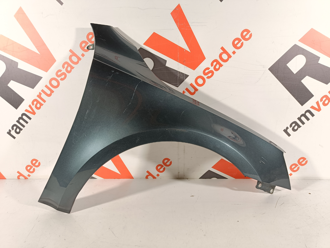 Skoda Octavia III FL esitiib / front fender