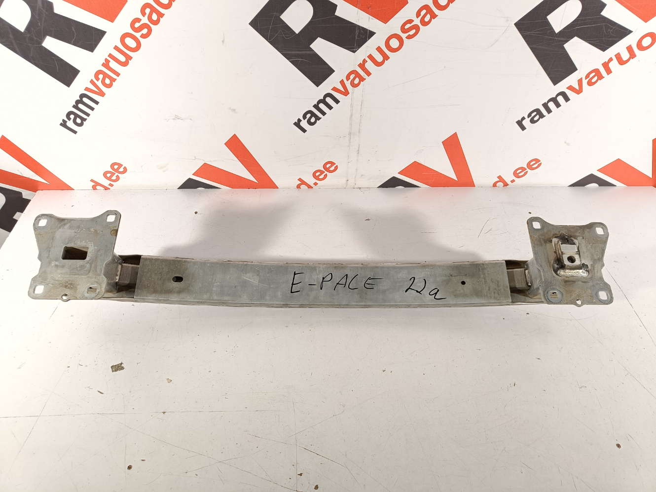 Jaguar E-PACE tagatala / rear support - pilt 2