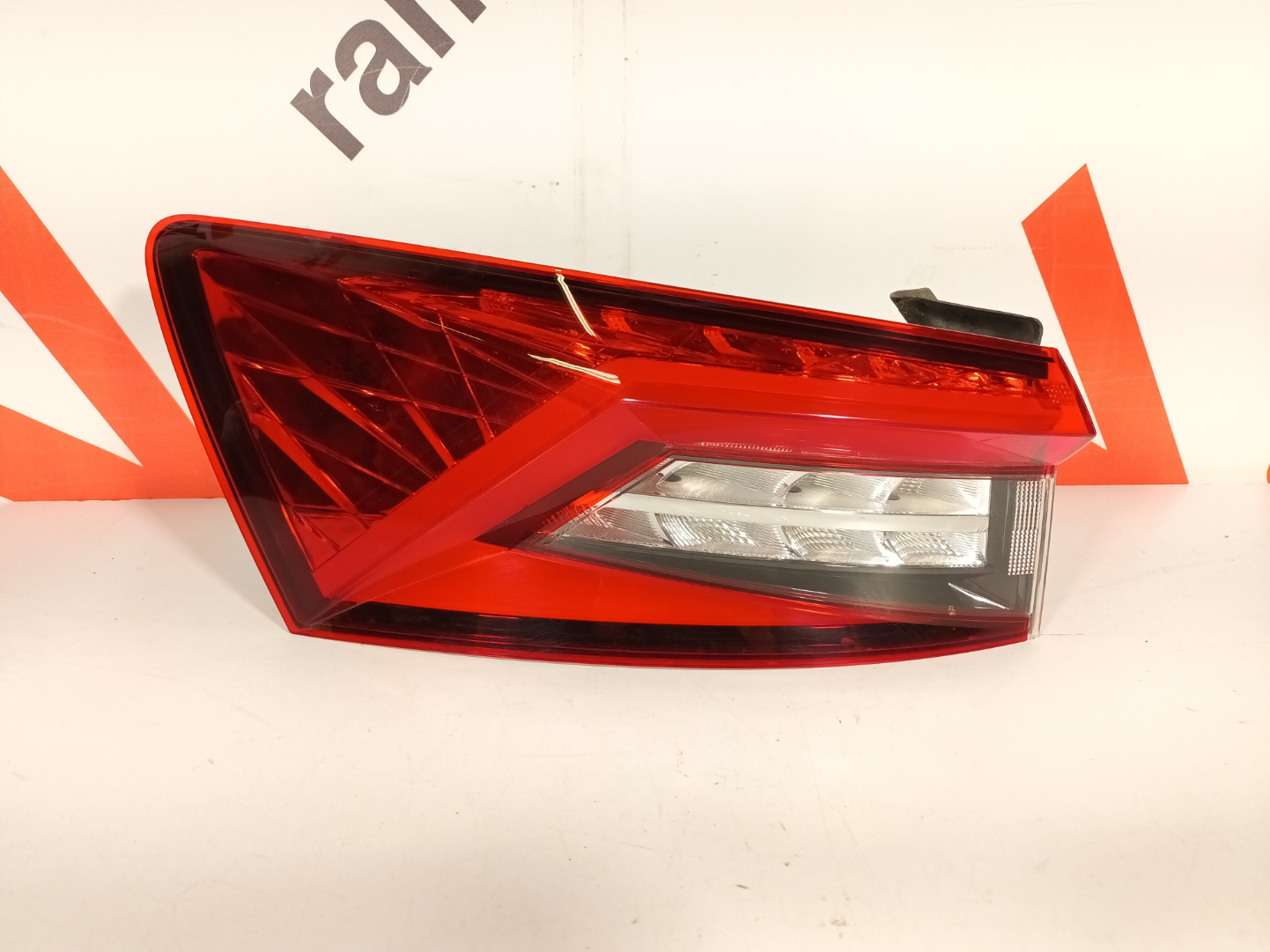 Skoda Kodia tagatuli / rear light