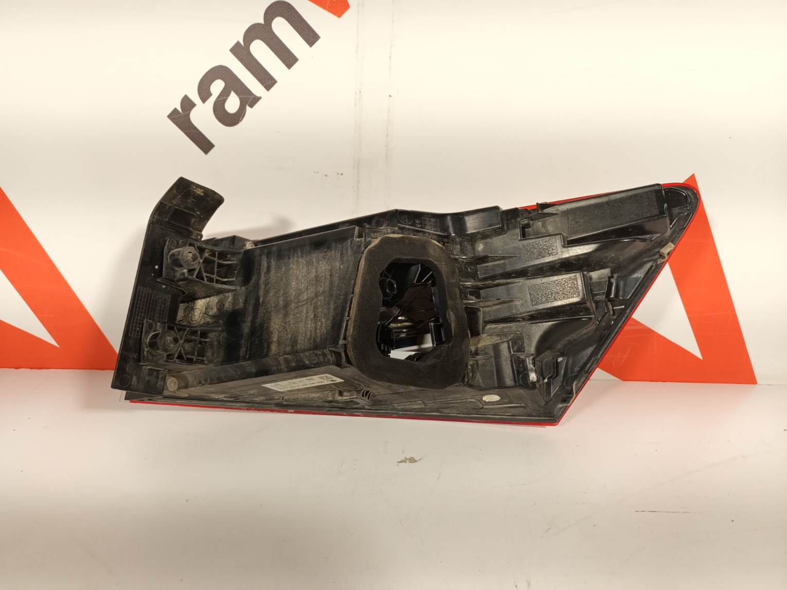 Skoda Kodia tagatuli / rear light - pilt 2