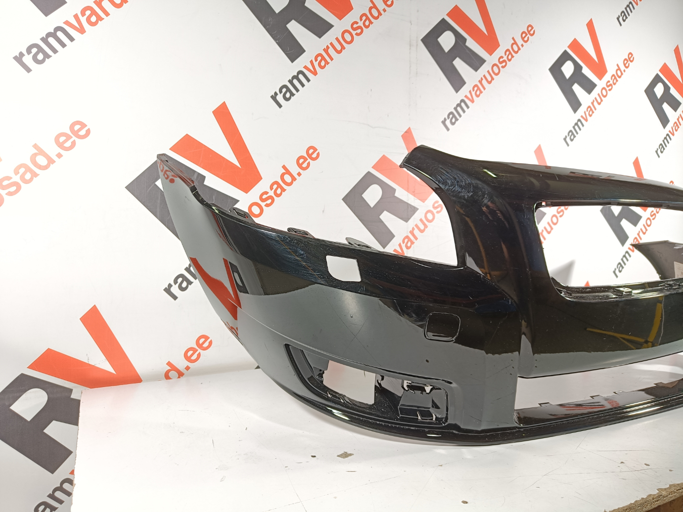 Volvo V50 esistange / front bumber - pilt 2