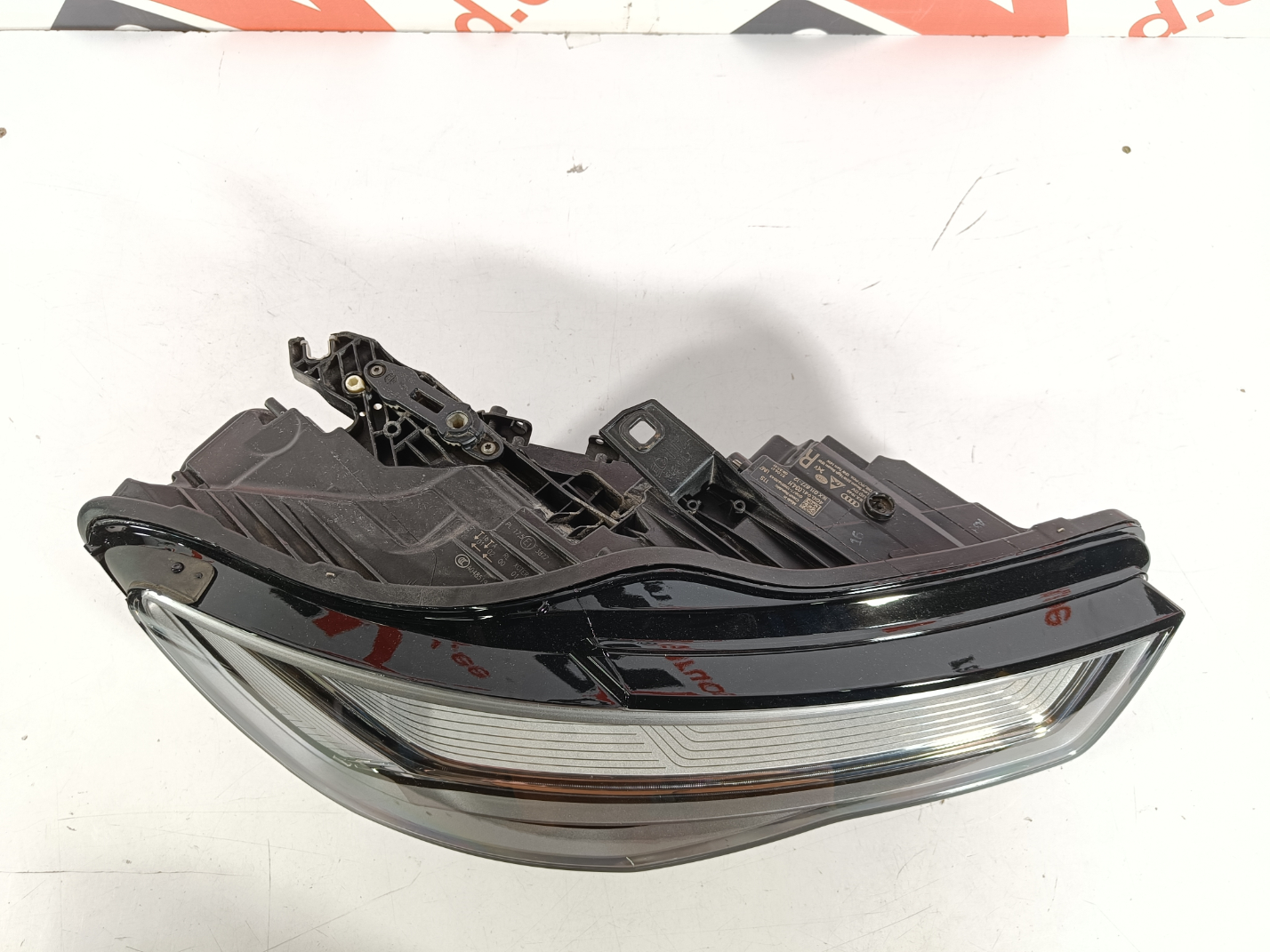 Audi A6 C7 esituli / headlight - pilt 2