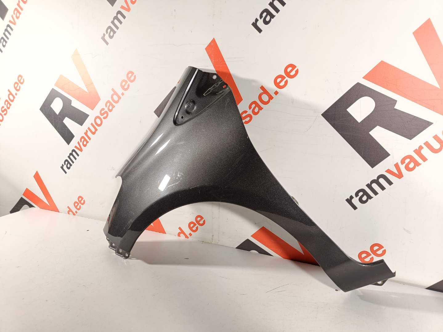 Toyota Yaris esitiib / front fender - pilt 3