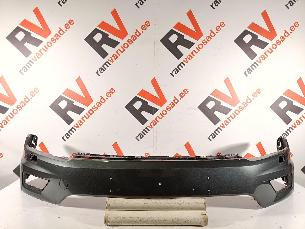 VW Tiguan esistange / front bumper