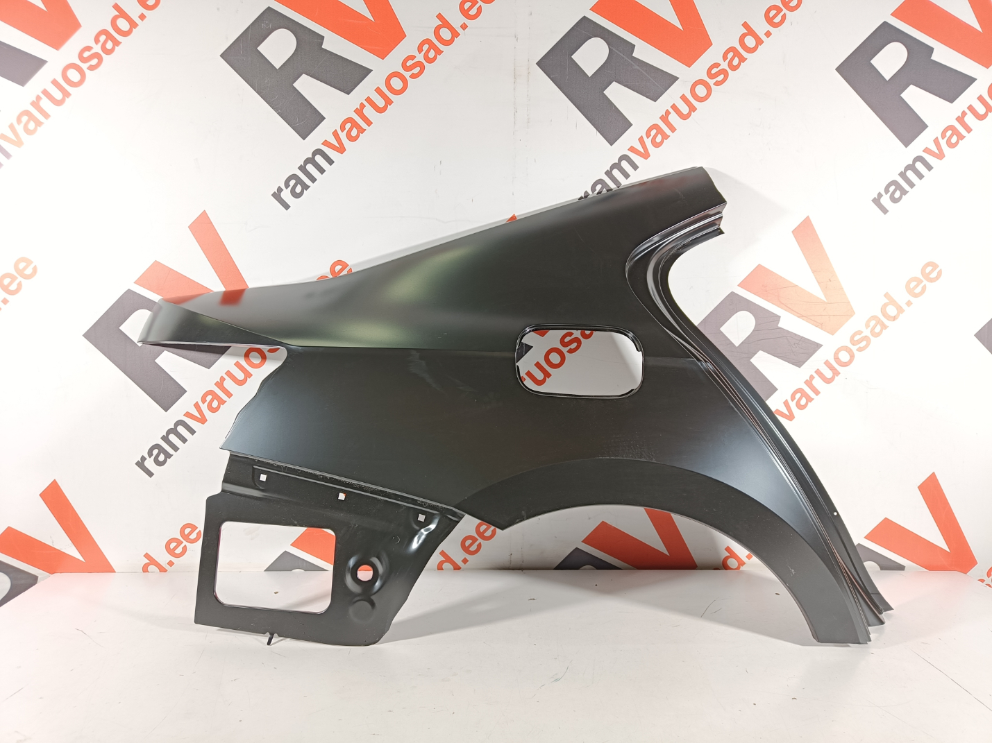Skoda Superb tagatiib / rear fender