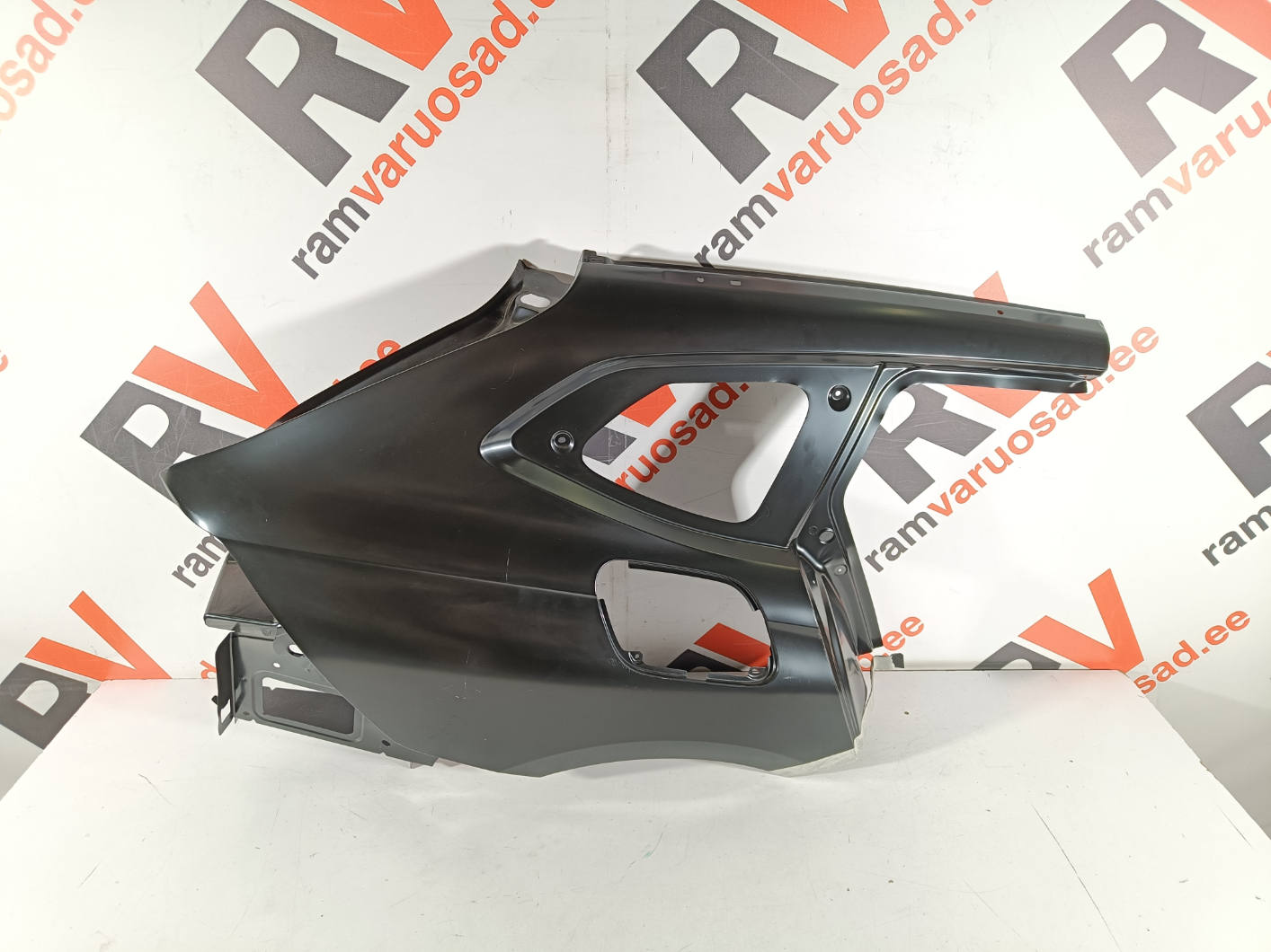 Peugeot 508 tagatiib / rear fender