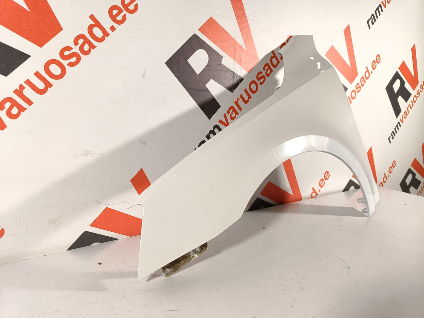 Skoda Octavia esitiib / front fender - pilt 2