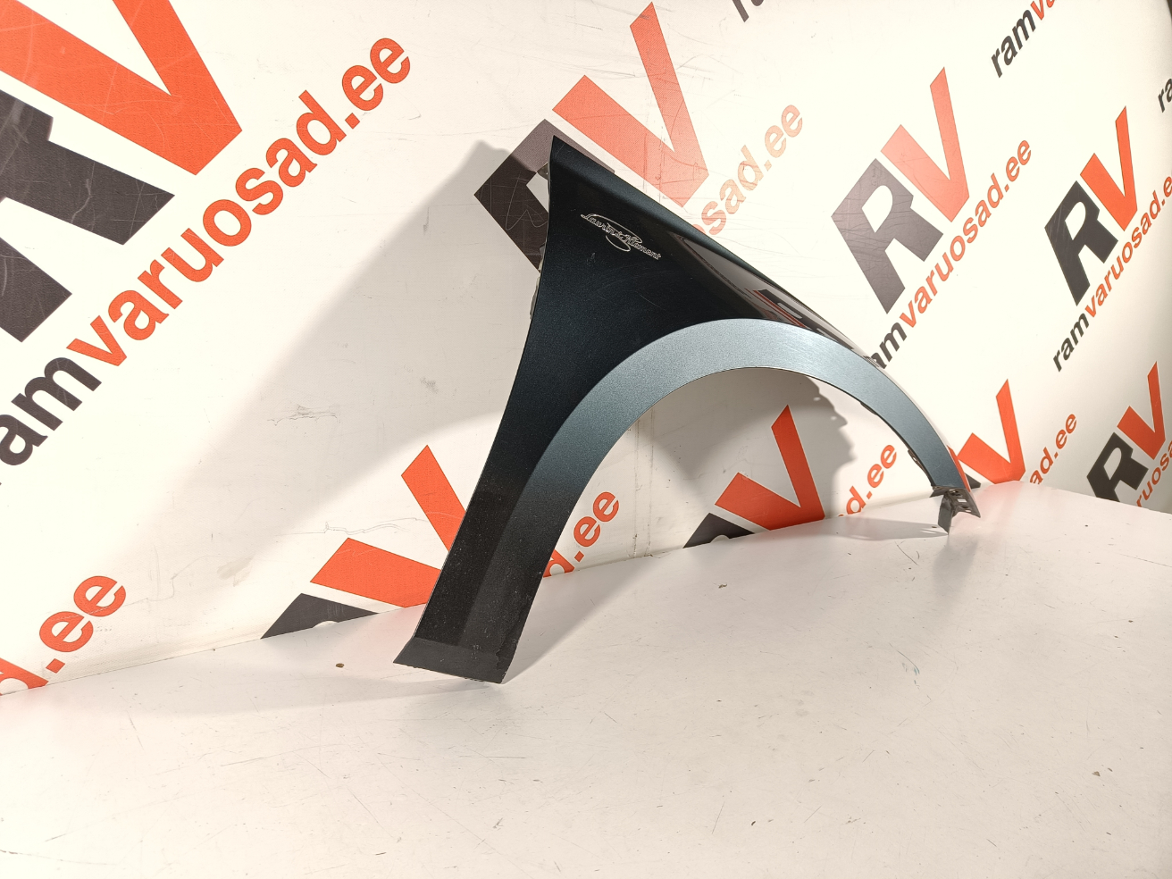 Skoda Superb esitiib / front fender - pilt 2