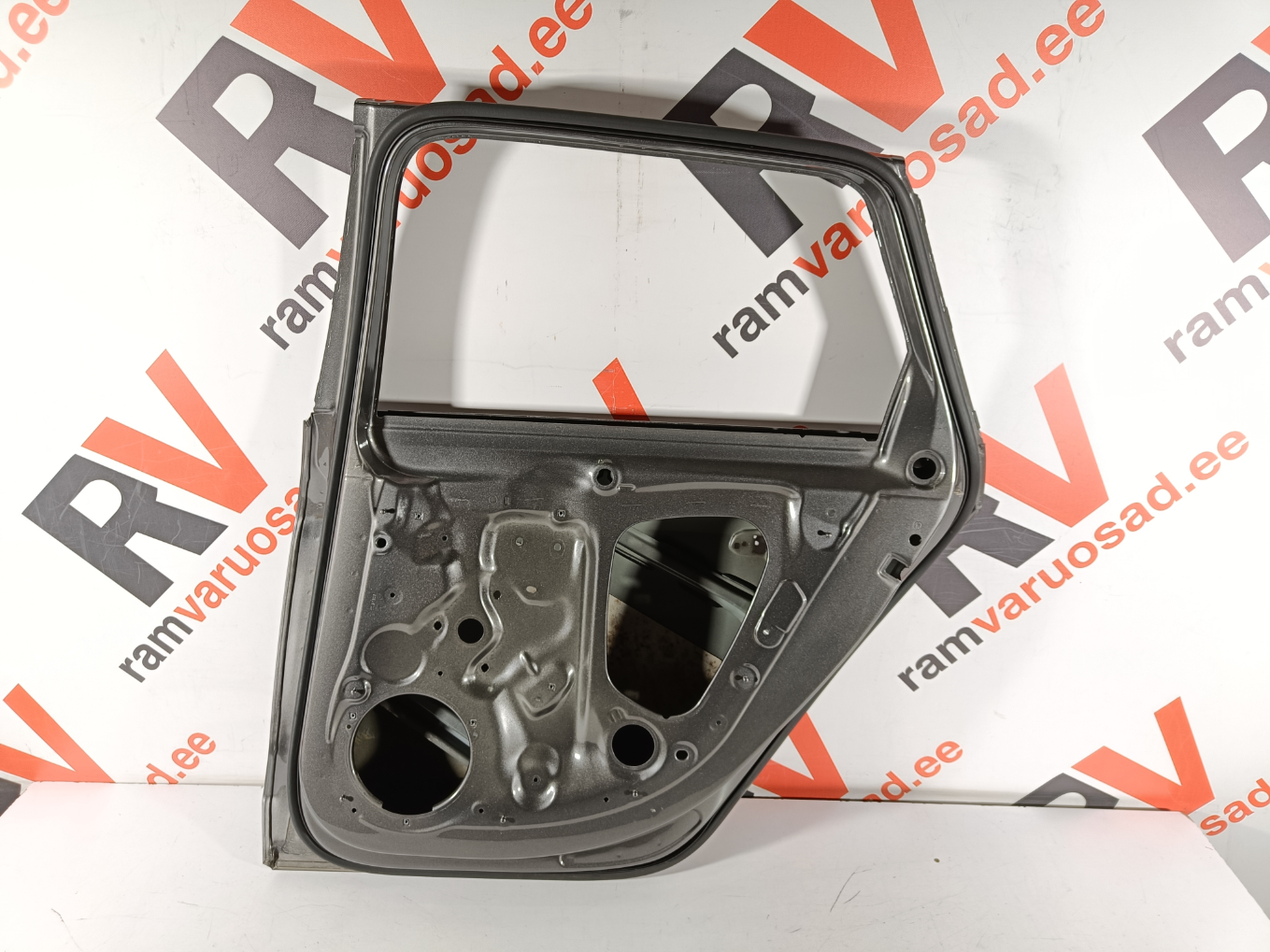 Audi A4 B9 tagauks - pilt 4