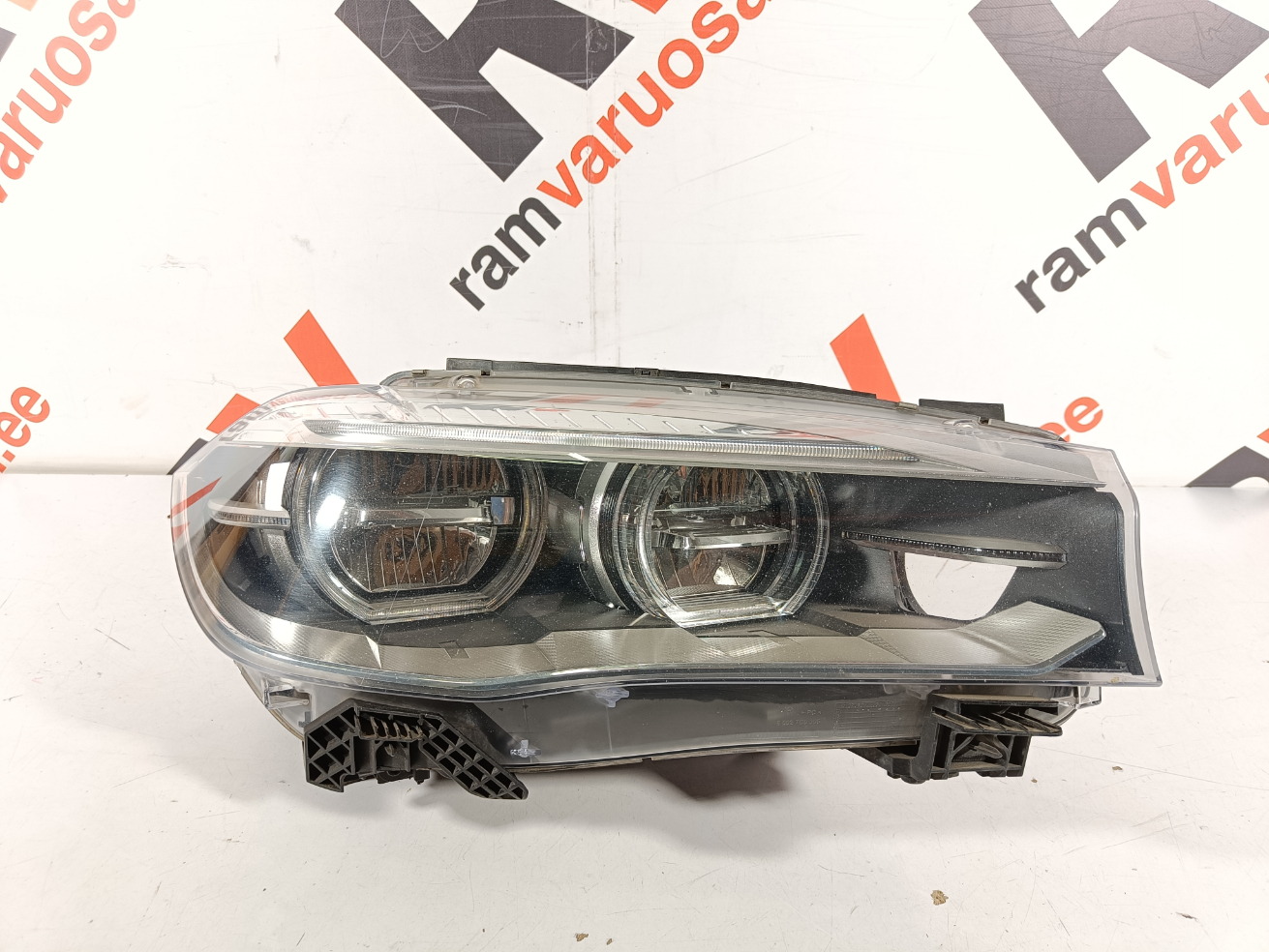 BMW X5 X6 F15 F16 esituli