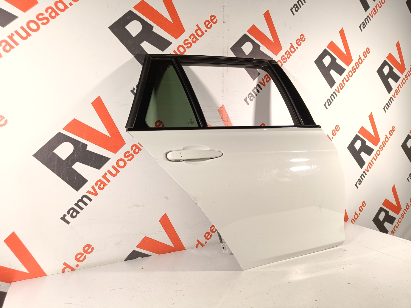 BMW 3 F31 tagauks - pilt 2