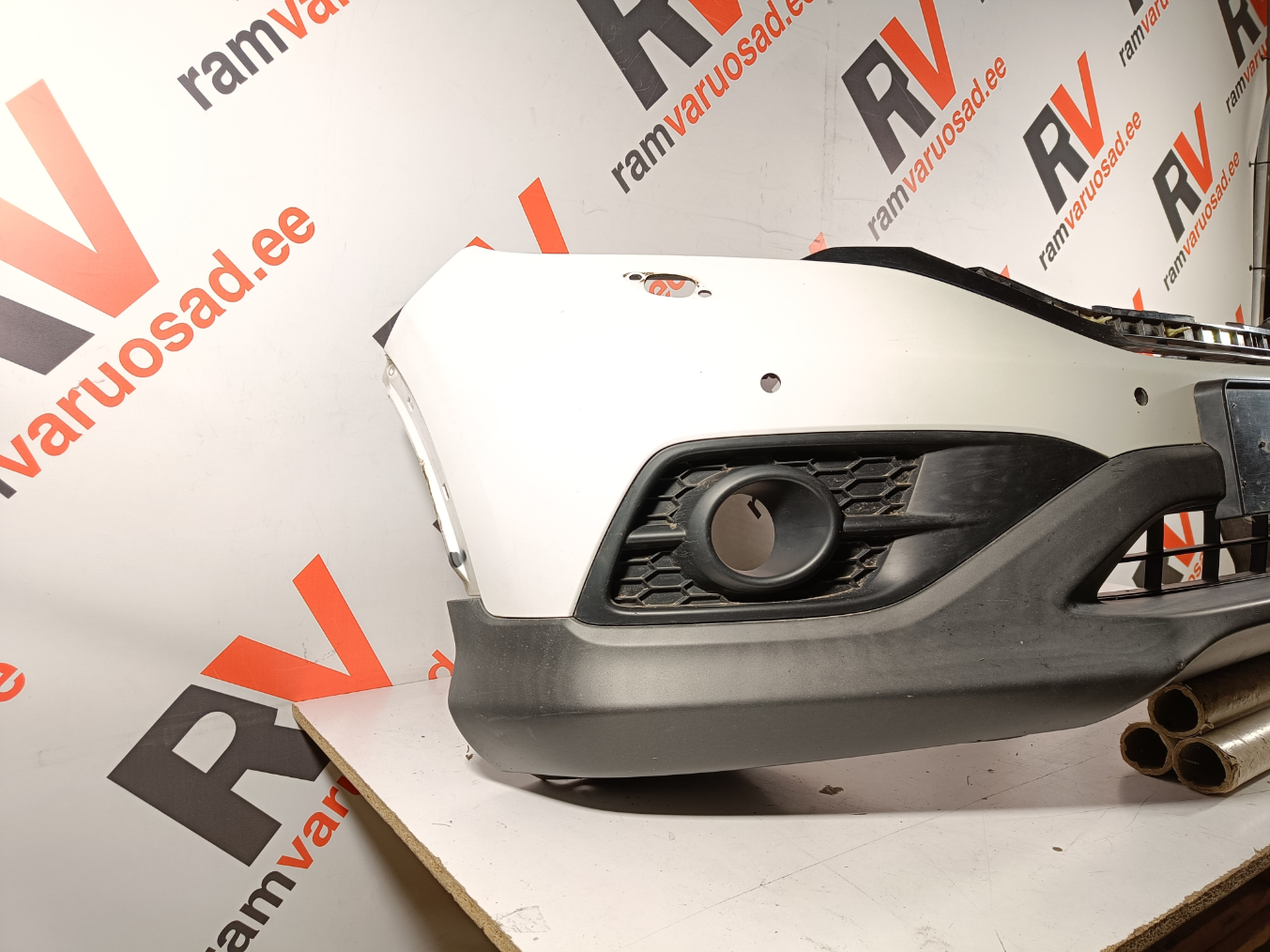Honda CR-V esistange - pilt 2