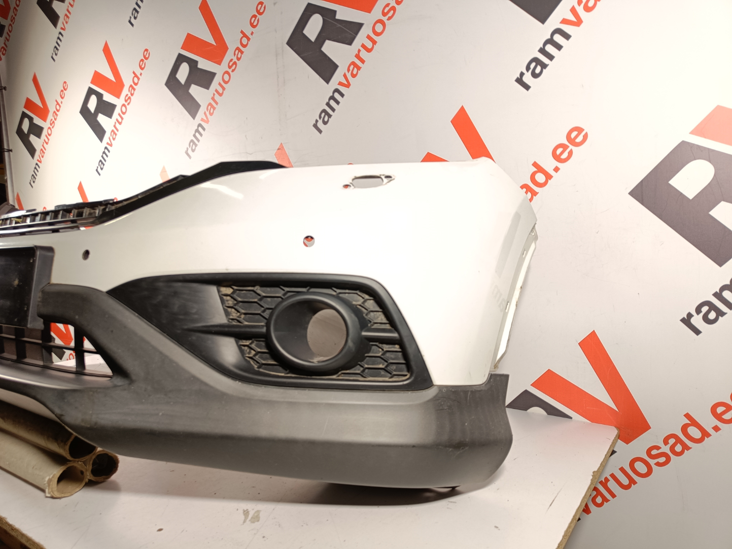 Honda CR-V esistange - pilt 3