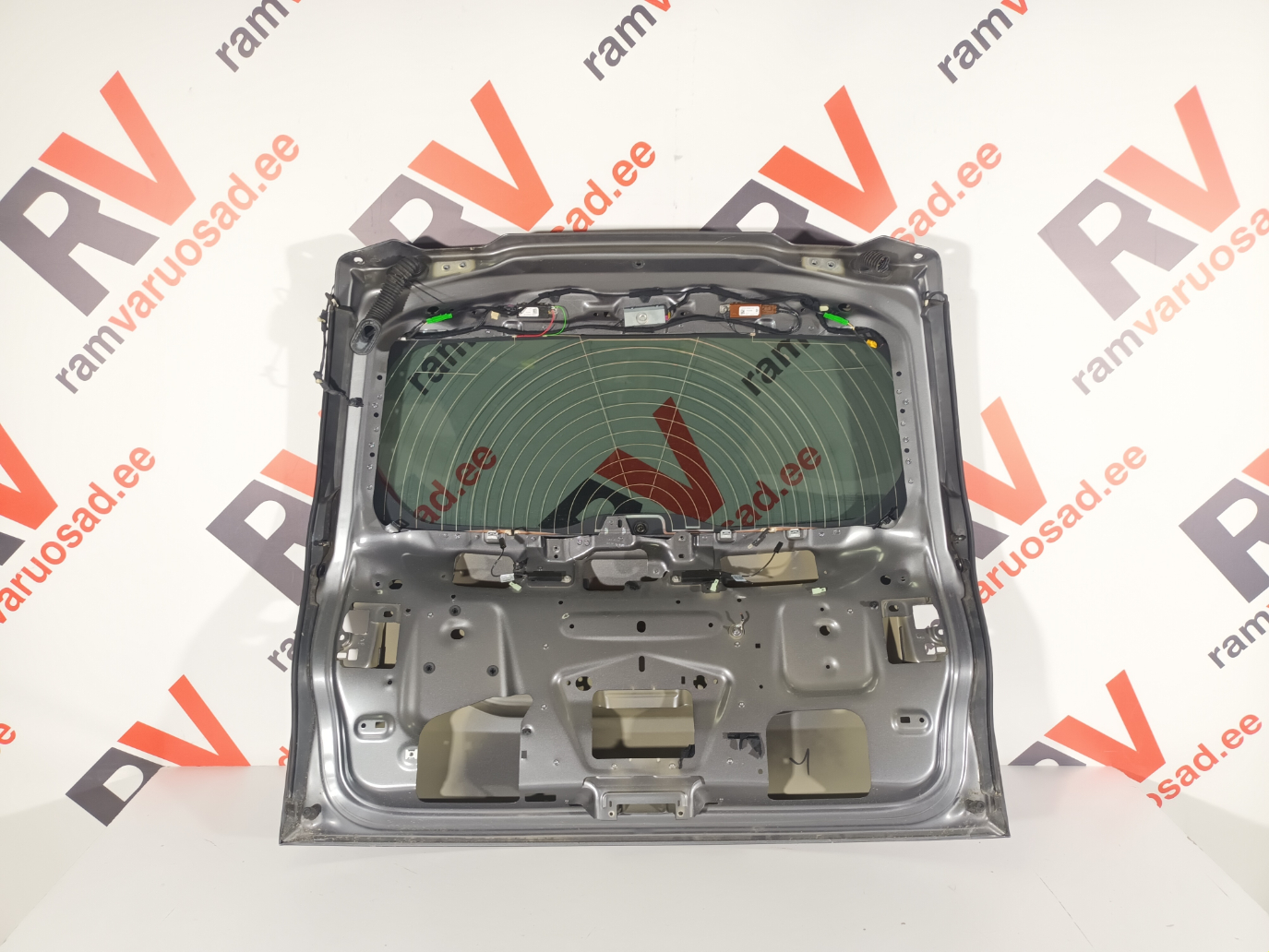 Land Rover Discovery Sport tagaluuk - pilt 4