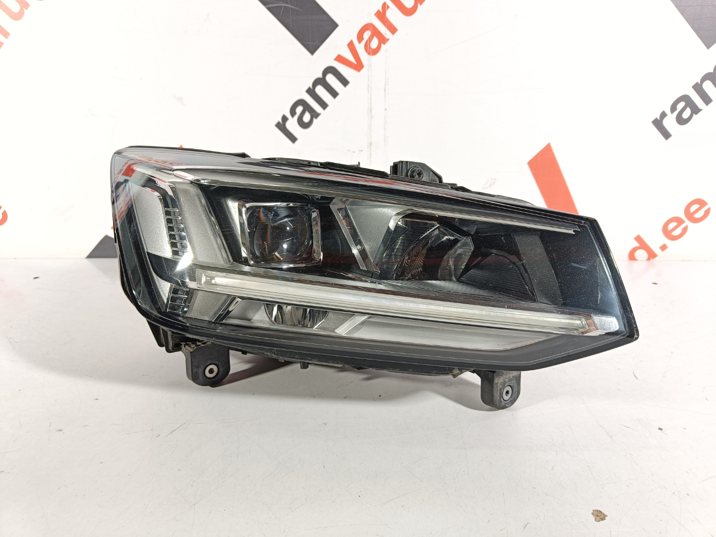 Audi Q2 esituli