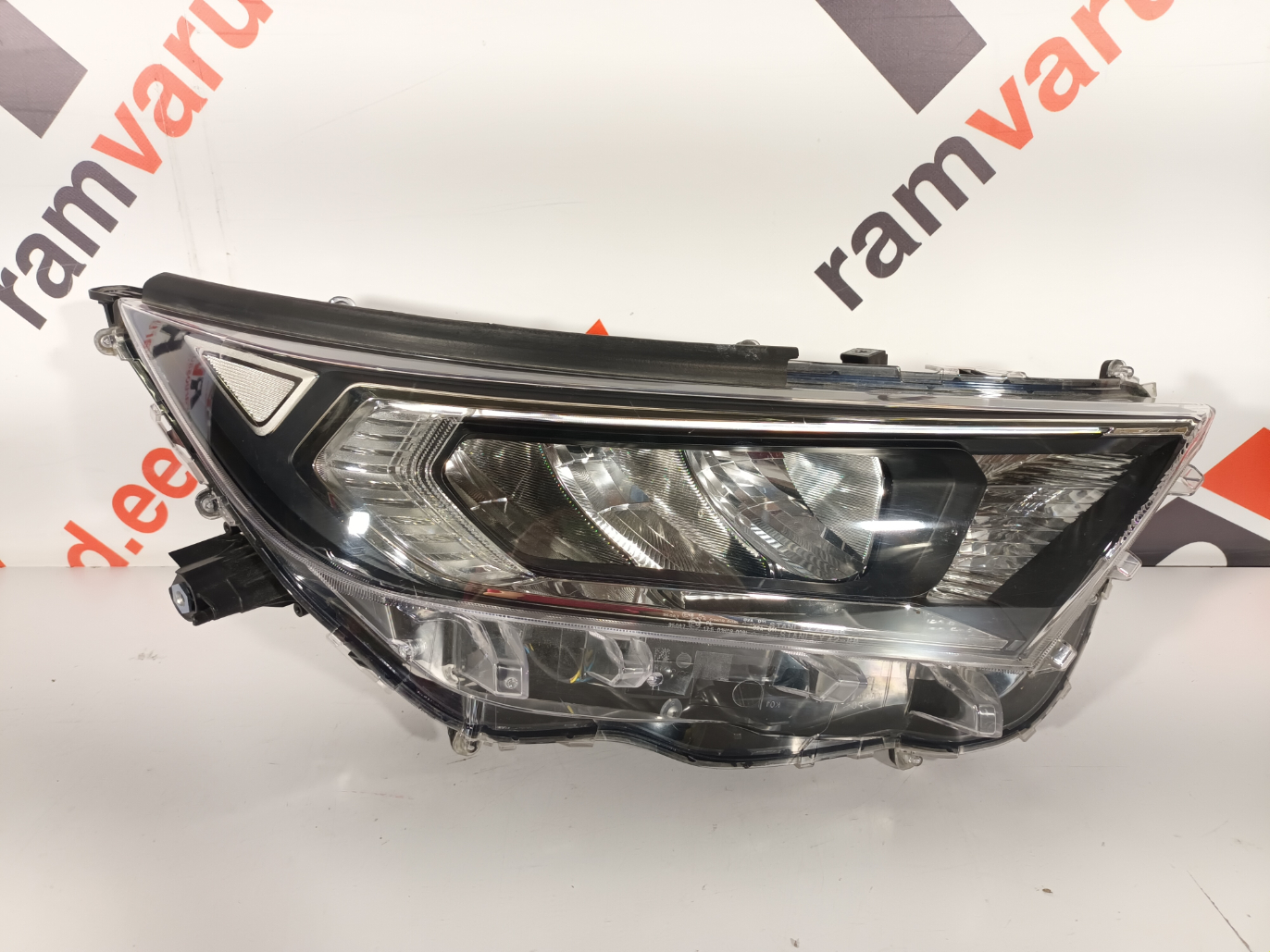 Toyota RAV 4 esituli