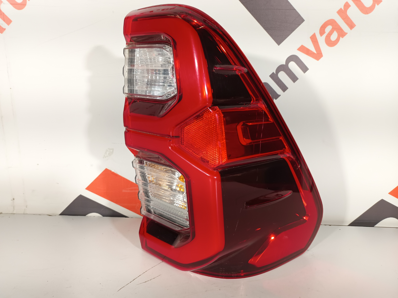 Toyota Hilux tagatuli - pilt 4