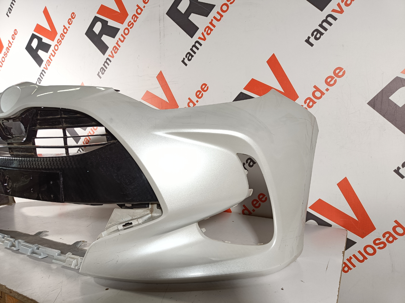 Toyota Yaris esistange - pilt 3