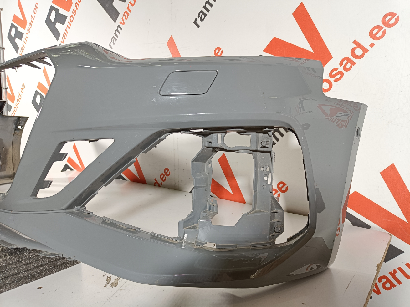 Audi RS5 esistange  - pilt 3
