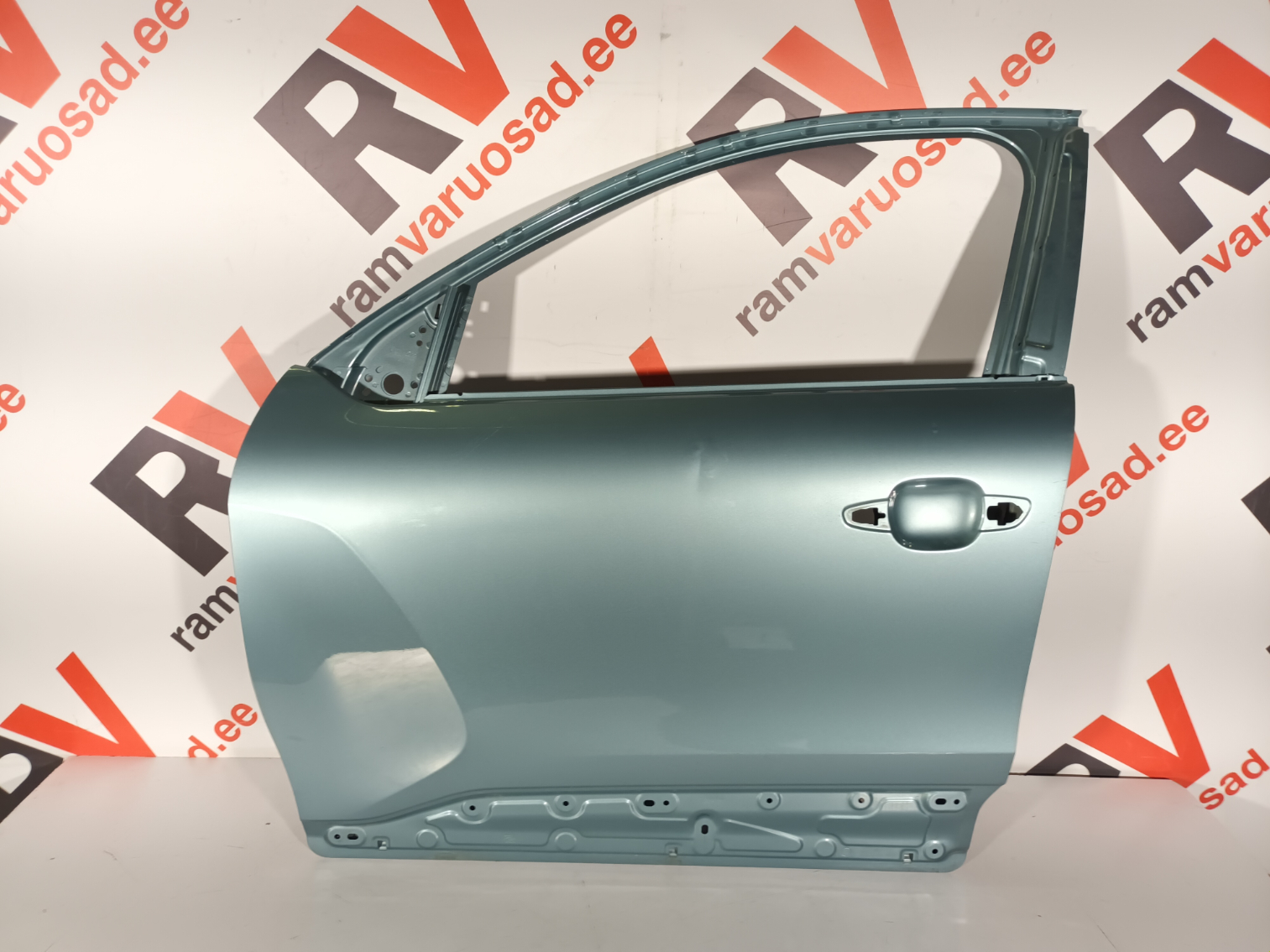 Citroen C4 esiuks