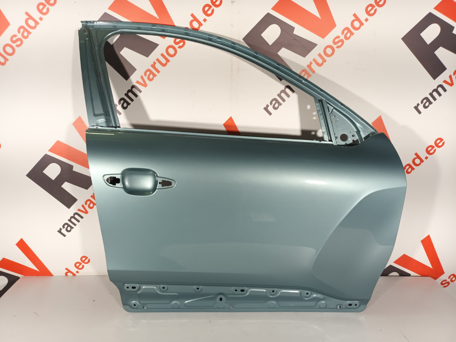Citroen C4 esiuks