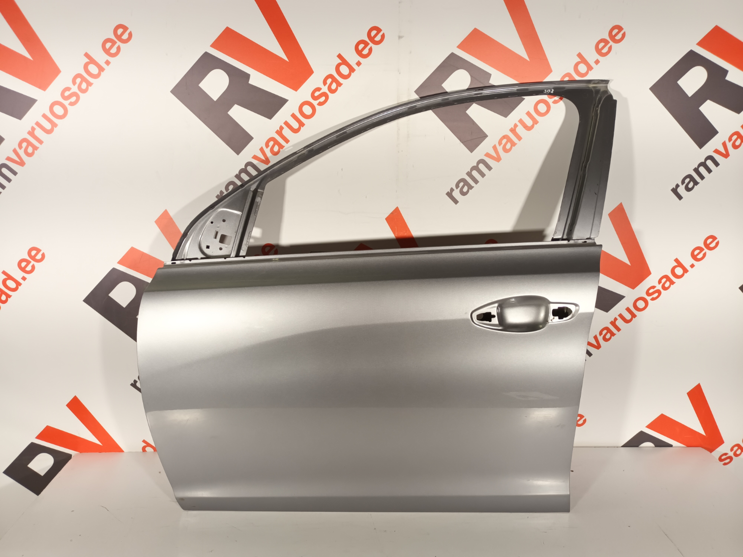 Peugeot 308 esiuks
