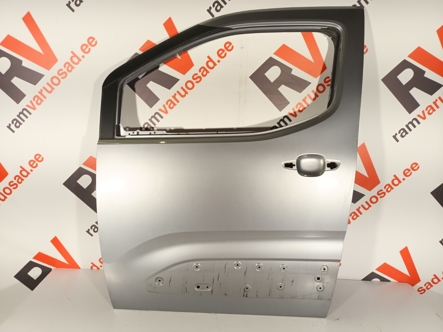 Citroen Berlingo esiuks