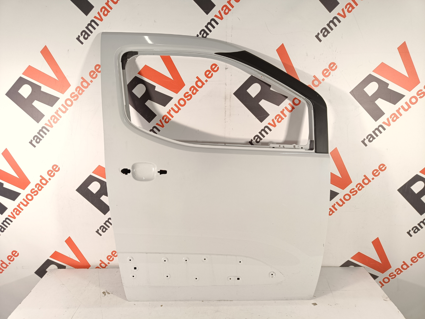 Citroen Berlingo esiuks