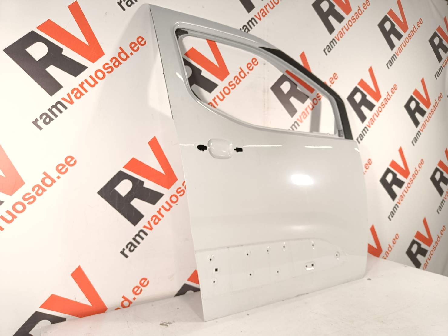 Citroen Berlingo esiuks - pilt 2