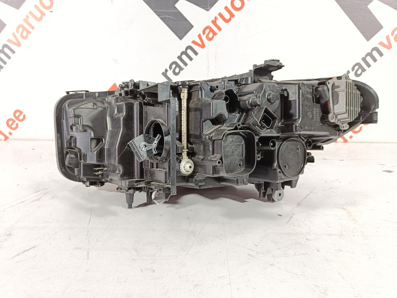 BMW 5 G30 esituli - pilt 3